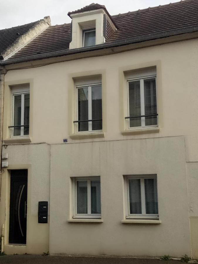 Charmant Appartement Proche Du Centre Ville Caen Exterior photo